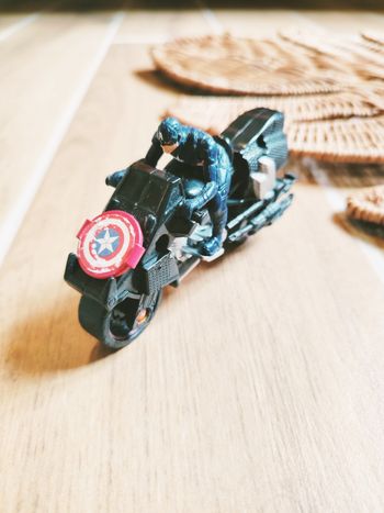 💫Figurine Captain America avec sa moto cycle blast quinjet  Age of Ultron Avengers Marvel marque Hasbro