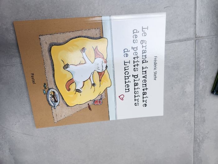 Livre souple enfant : Le grand inventaire des petits plaisirs de Luchien - photo numéro 2