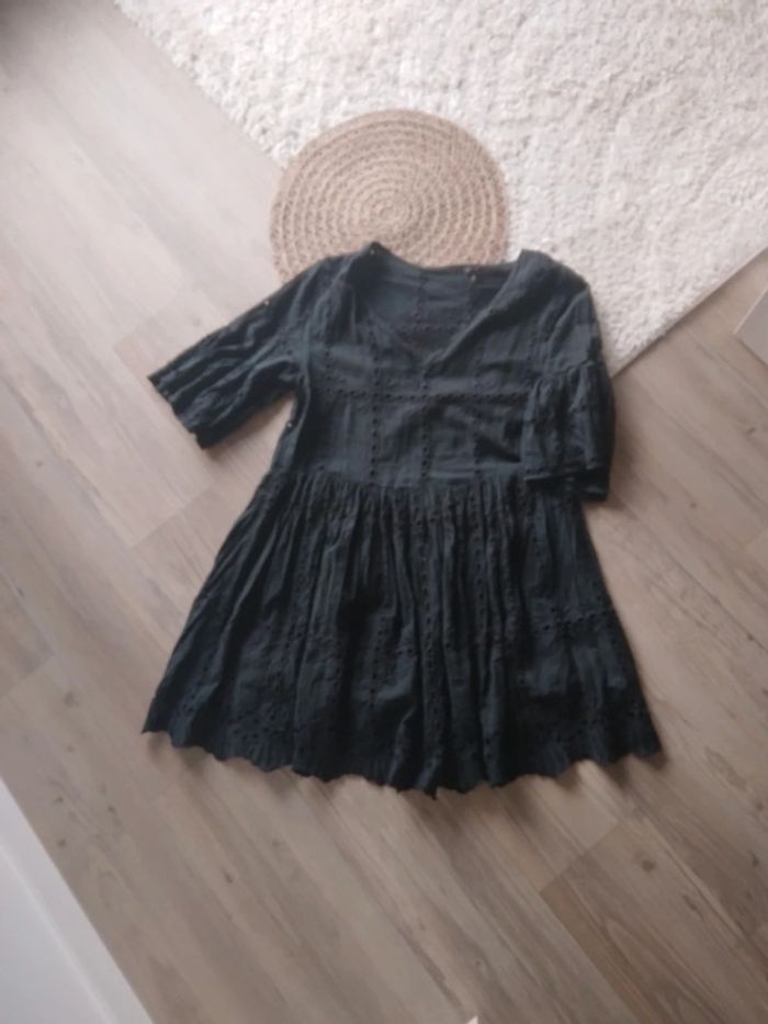 🍁Mode vacances le 7 août 🍁🌸Robe noir a volant🌸 - photo numéro 4