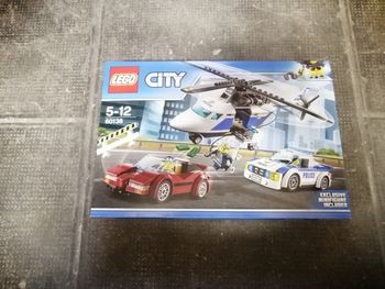 Lego City 60138 La course-poursuite en hélicoptère
 [NEUF]