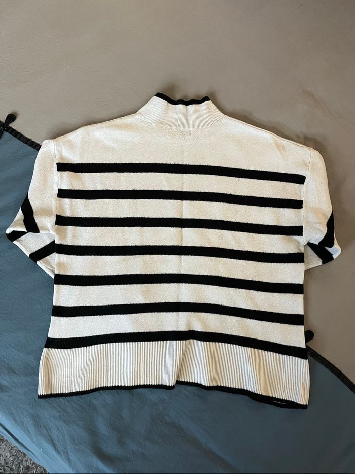 Pull rayé blanc et noir - photo numéro 3