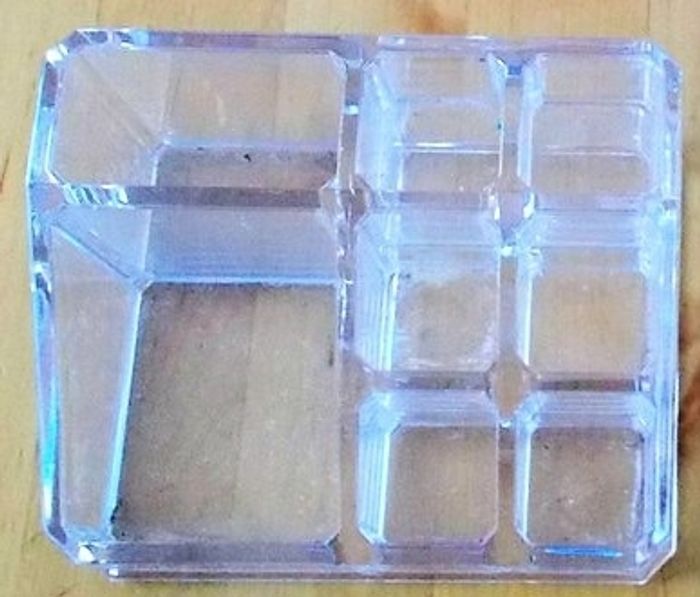 Rangements pour maquillage "La Chaise Longue" - photo numéro 3