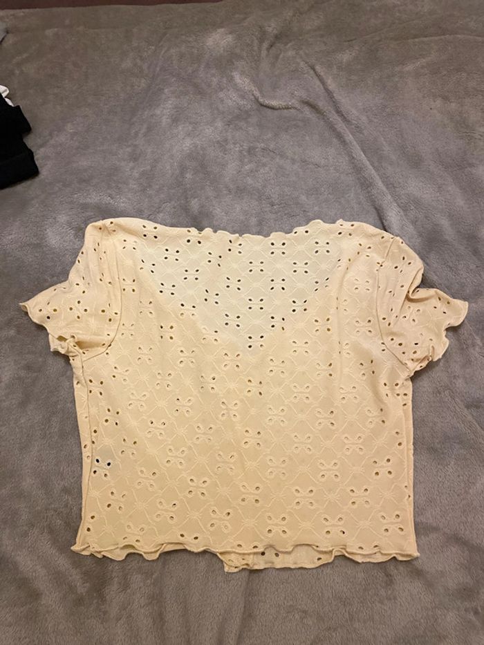 Haut court style broderie anglaise - photo numéro 4