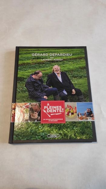 Gérard Depardieu : à pleines dents !