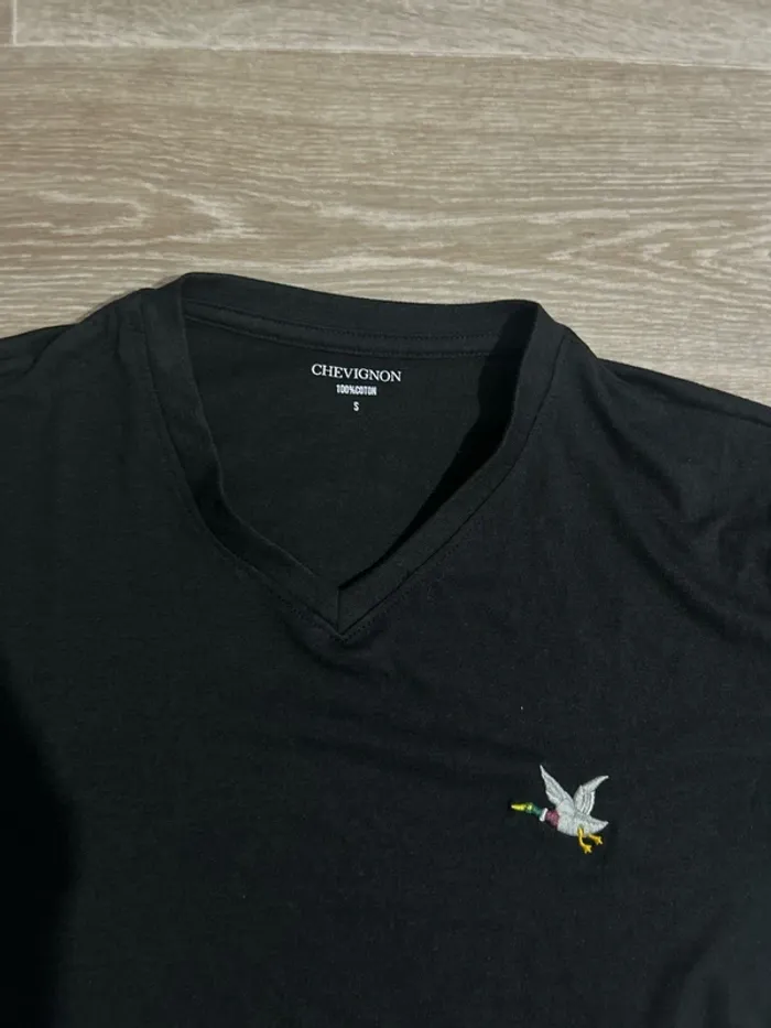 T-shirt noir à col V Chevignon S - photo numéro 2