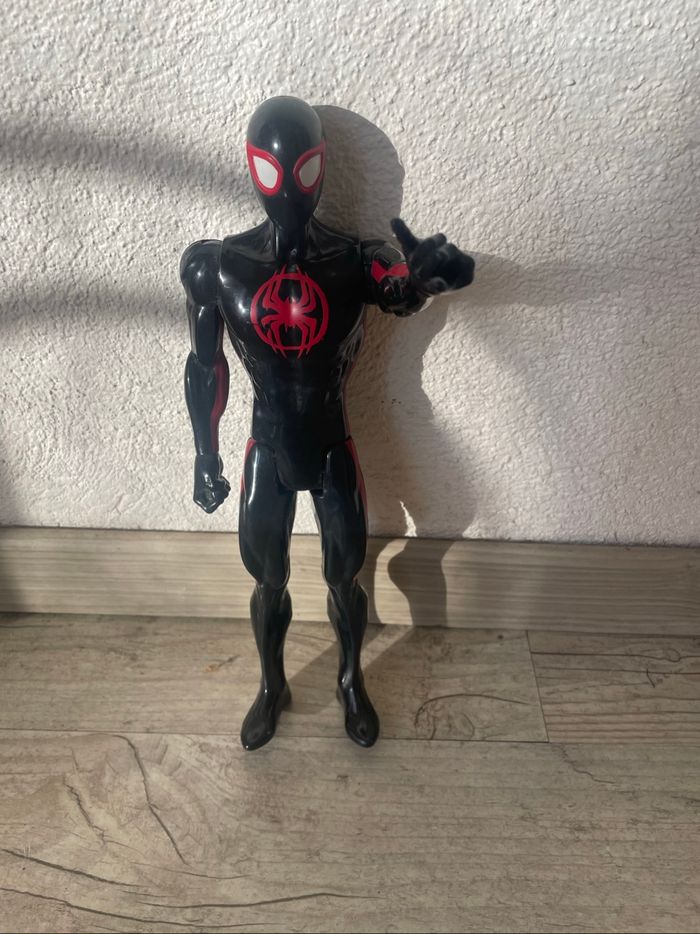 Figurine parlante Spiderman titan - photo numéro 2