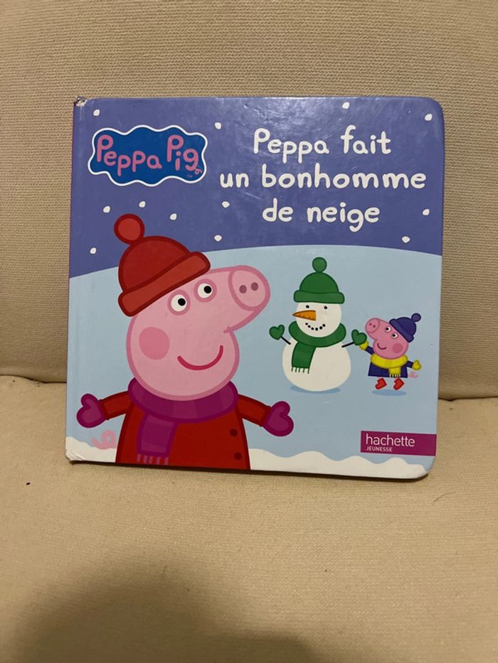 Peppa fait un bonhomme de neige