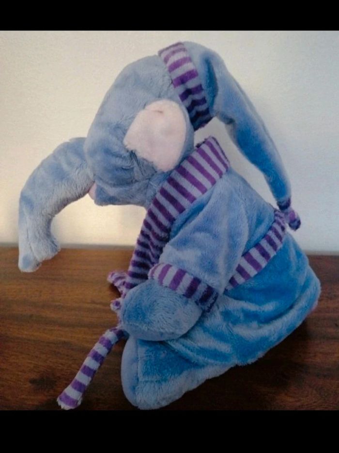 Peluche Lumpy avec son peignoir l'éléphant de Winnie l'Ourson Nicotoy - photo numéro 3