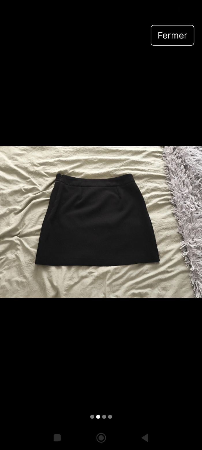 Jupe noire - photo numéro 2