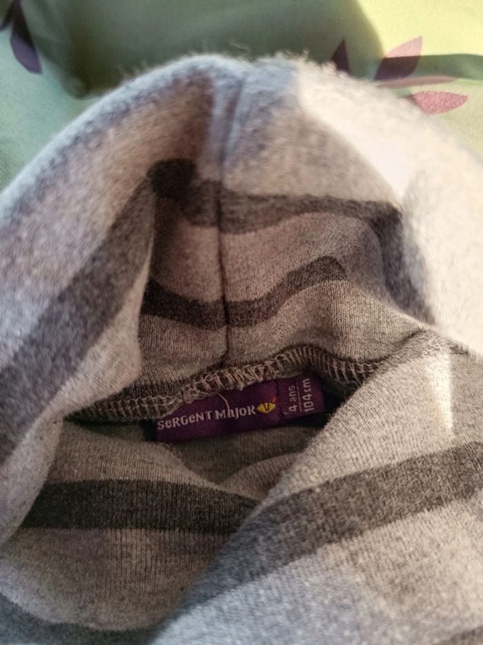 T-shirt manches longues col roulé 4 ans - photo numéro 2