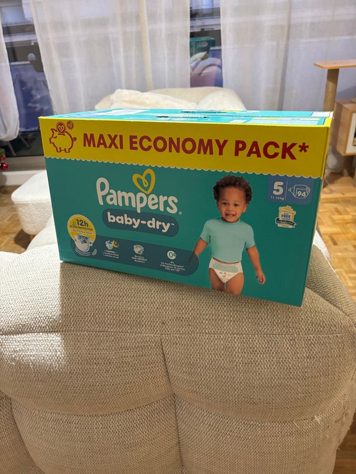 Pampers Baby-Dry de taille 5 (11-16kg) - photo numéro 4