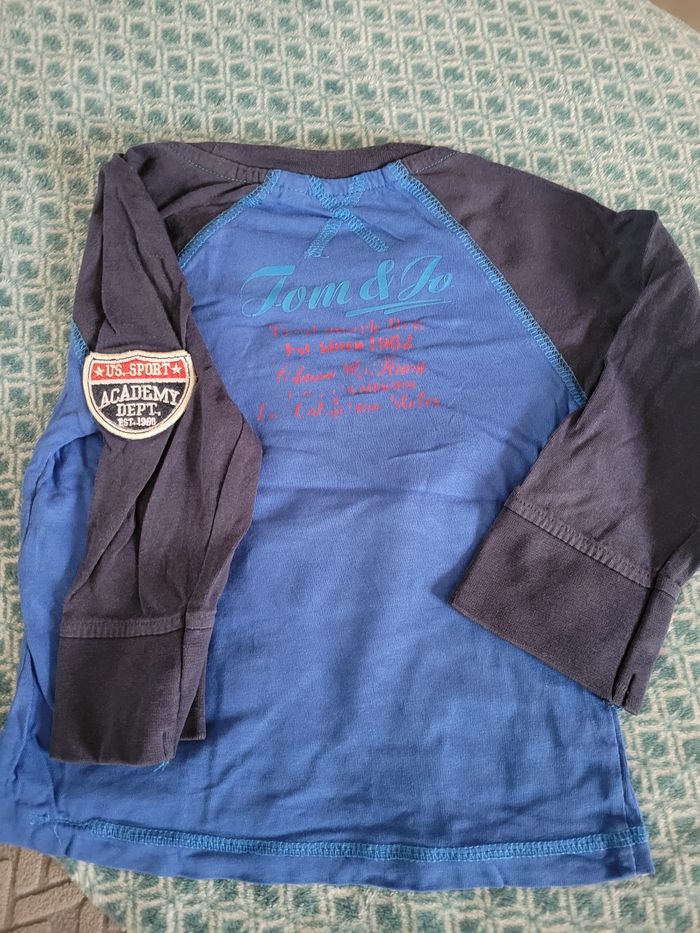 Lot 2 T-shirts manches longues 24mois - photo numéro 3
