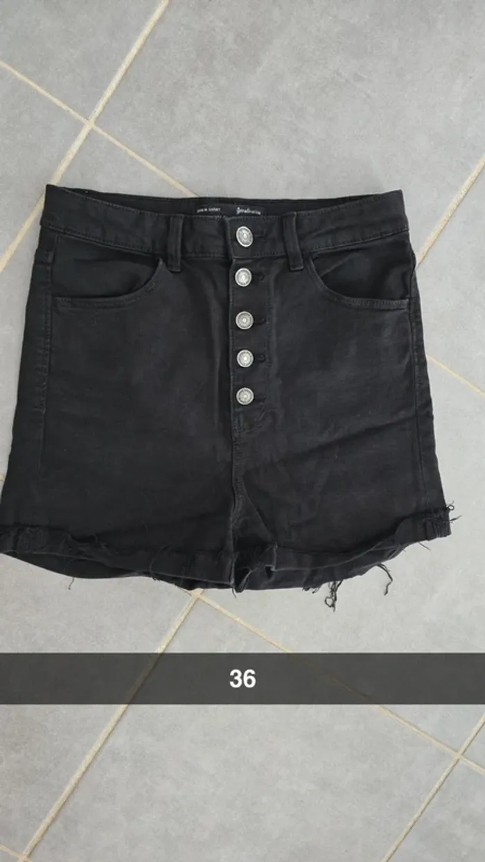 Short taille haute stradivarius