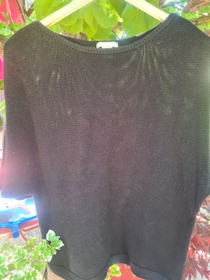 Pull femme. Noir. H&M. taille 38/40. Manches 3/4. Longueur 71 cm. - photo numéro 3