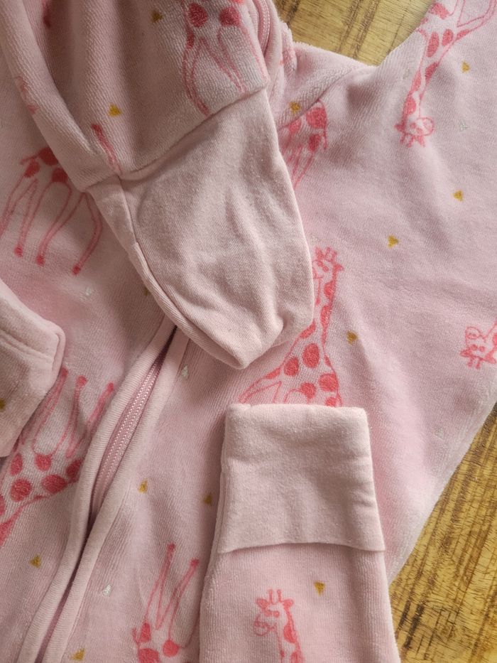 Dim lovable 6mois fille pyjama une pièce pieds mains - photo numéro 2