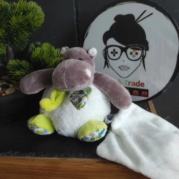 Doudou Baby Nat Hippopotame Mouchoir Bazile Feuille Vert Pantin Blanc BN0712