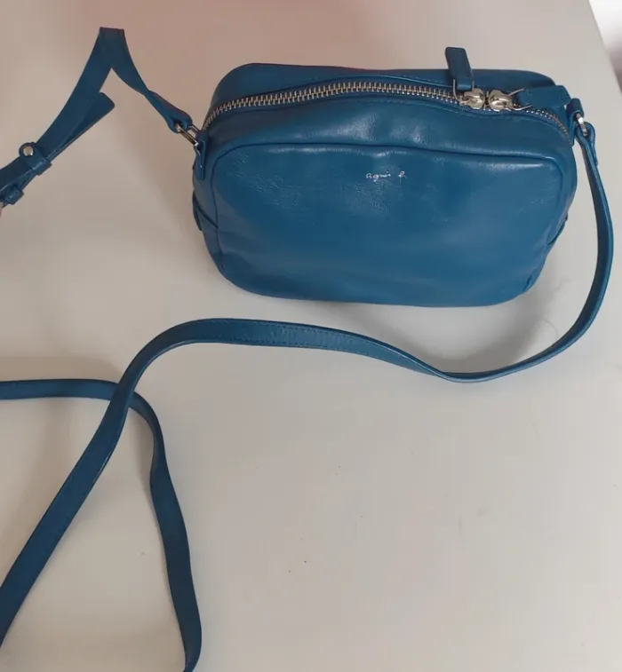 Sacoche bandoulière cuir Agnès b