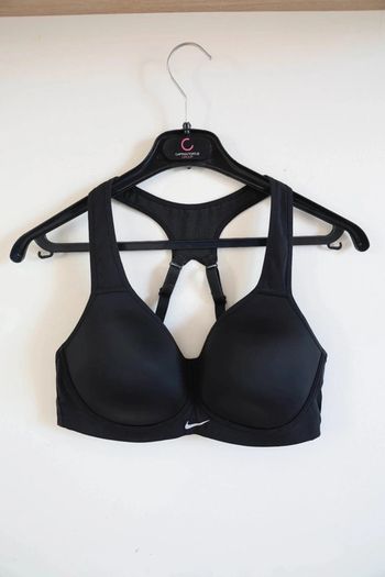 C55 brassière noir Nike 75 C