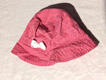 Chapeau Bob Pois Multicolores Ruban Ecusson Ecriture Argenté Vêtement Accessoire Petits Enfants Bébé