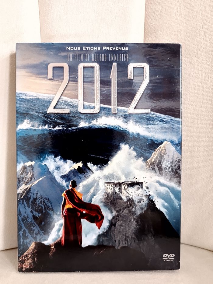 Dvd " 2012 " - photo numéro 1