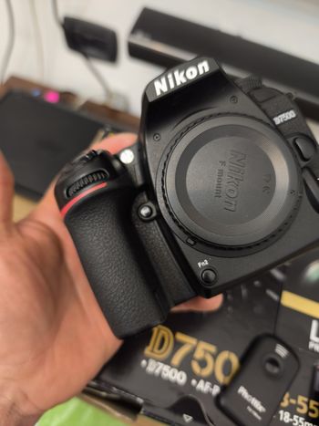 Nikon d7500