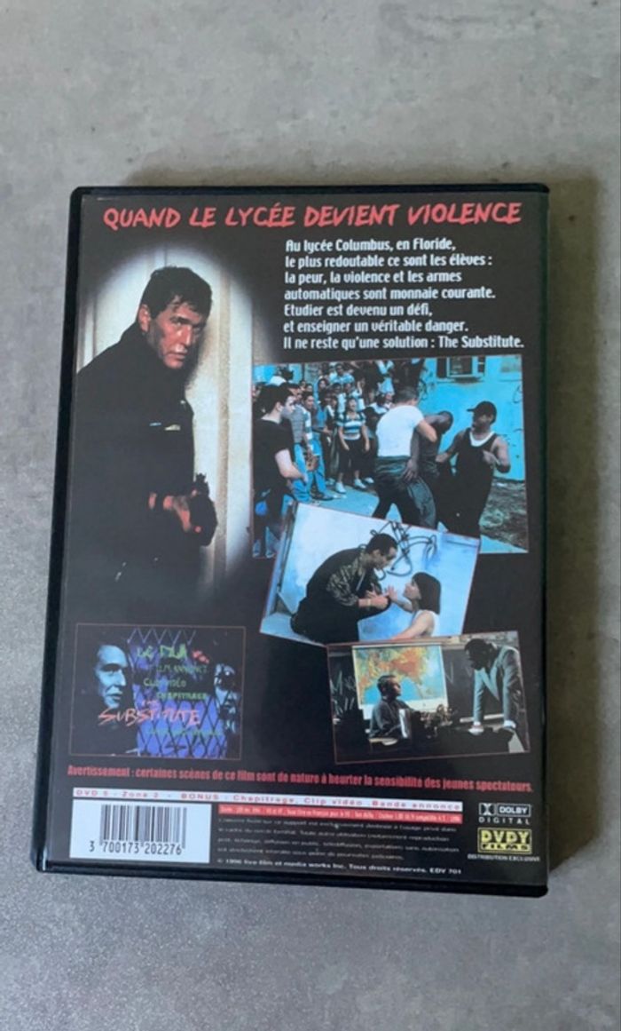 The substitute - photo numéro 3