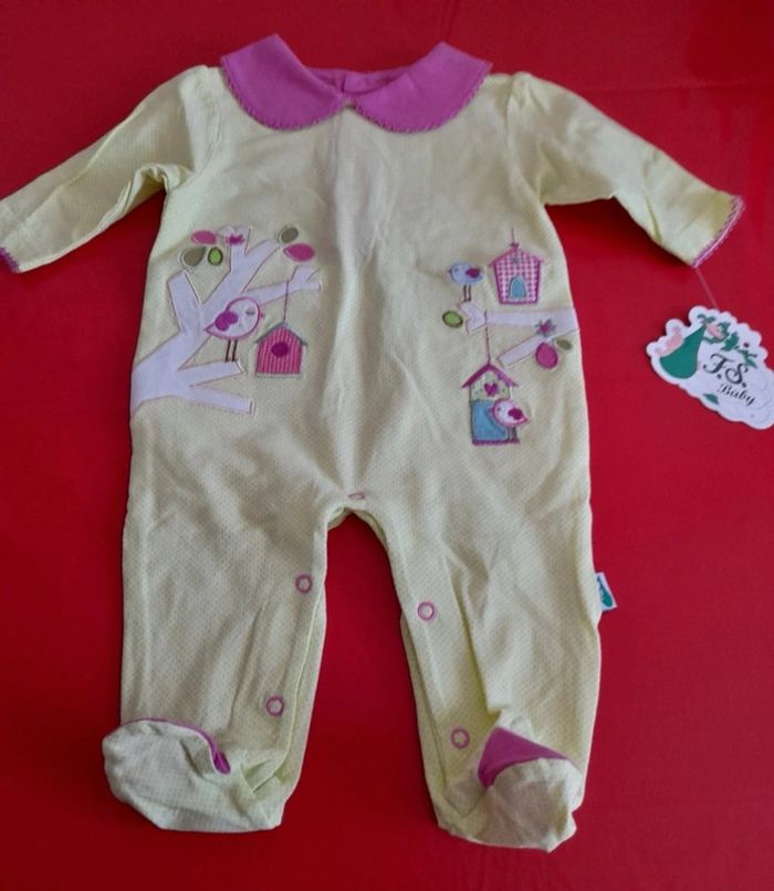 Lot de 3 pyjamas 1 mois FS Baby neufs avec étiquette - photo numéro 4