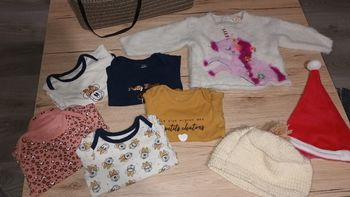 Lot de 5 bodies + 1 pull + bonnet Noël