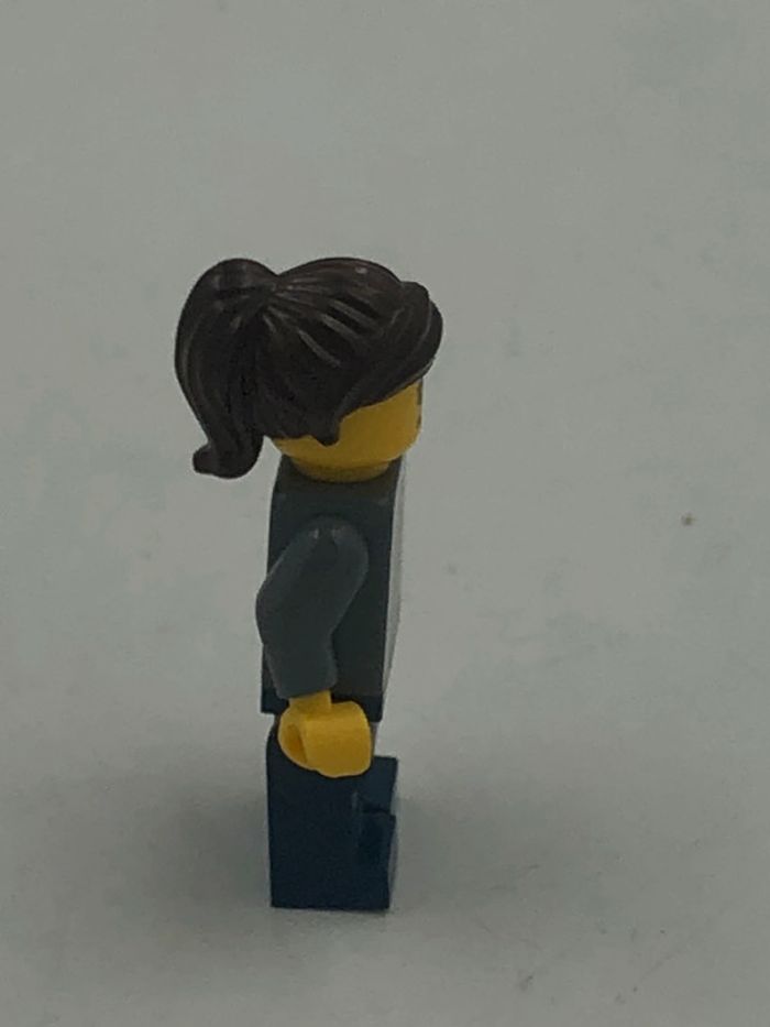 Figurine Lego City femme de bandit - photo numéro 2