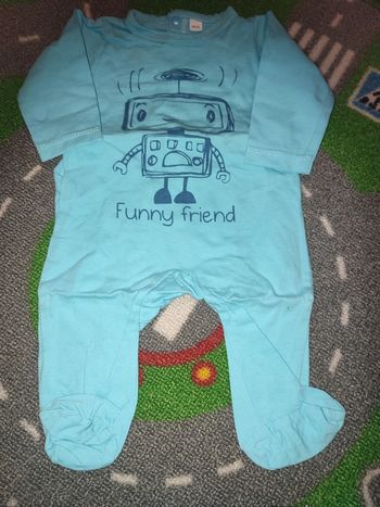 pyjama bleu bébé