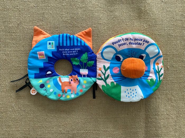 Livre en tissu petit chat veut jouer Auzou - photo numéro 2