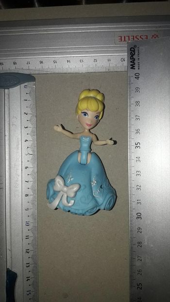 Reine des Neiges figurine