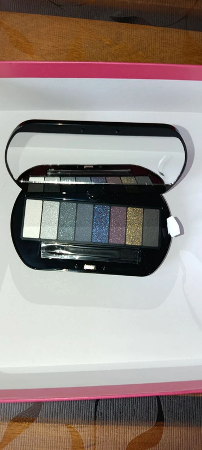 Palette le smoky bourjois neuf - photo numéro 3