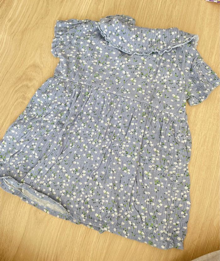 Robe fleurie bleu à col bébé fille Zara 2 3 ans - photo numéro 4