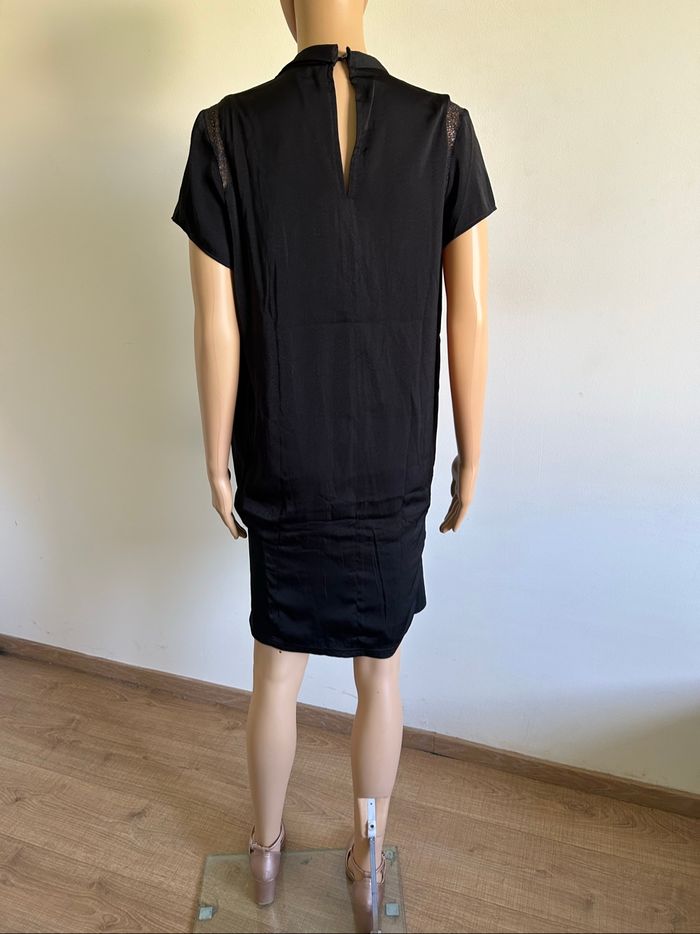 Robe noire satinée neuve à manches courtes LPB Woman taille M - photo numéro 6