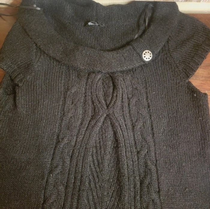 Joli Pull sans manche Zamba taille 42 - photo numéro 3