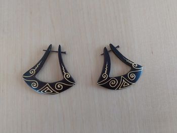 Boucles d'oreilles en bois tribal