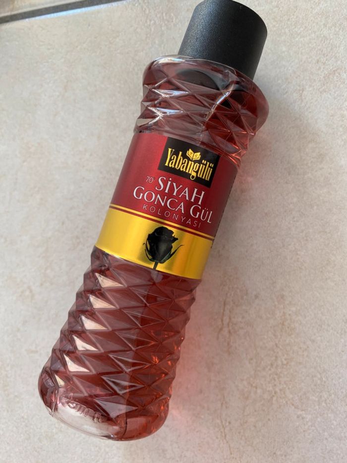 Eau de Cologne rose noir - photo numéro 2