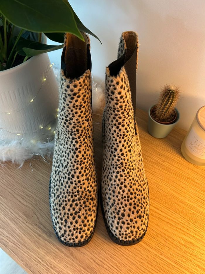 Bottines Léopard Vanessa Wu taille 39 - photo numéro 4