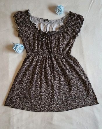 Haut fleuri manches courtes