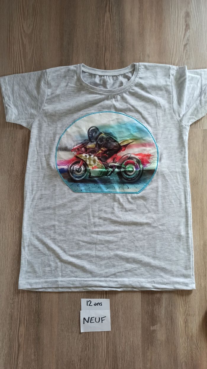 Lot garçon pull et t-shirt 12 ans - photo numéro 2
