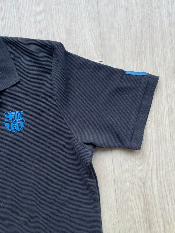 FC Barcelone Polo- Taille M - Parfait état - photo numéro 4