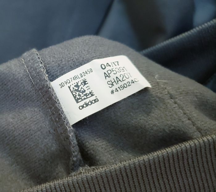 Adidas Original Sweat de Sport pour Garçon Taille 7 ans - photo numéro 6