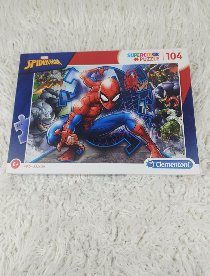 Puzzle 104 pièces Spiderman Marvel marque Clementoni 🎅