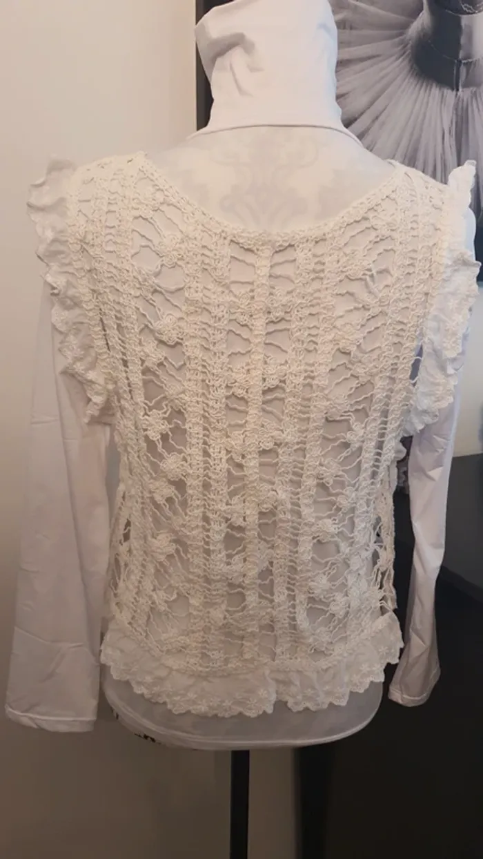 Débardeur crochet broderie anglaise - photo numéro 2