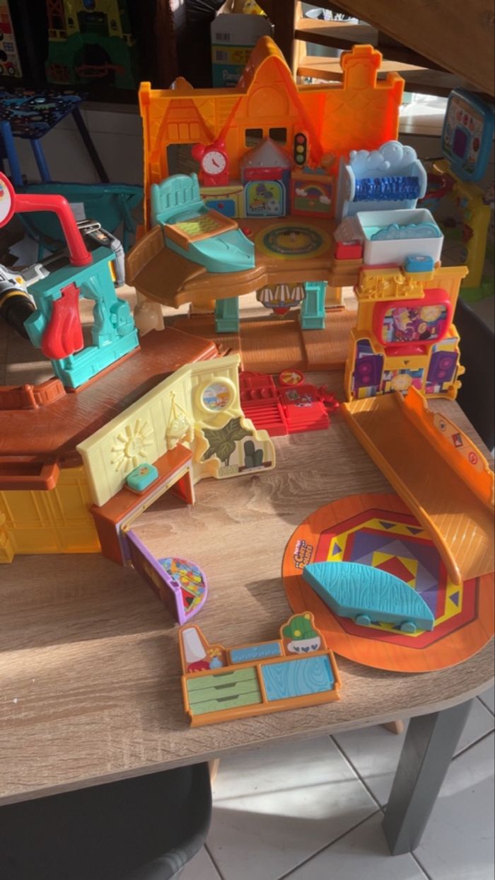 Maison tut tut bolide