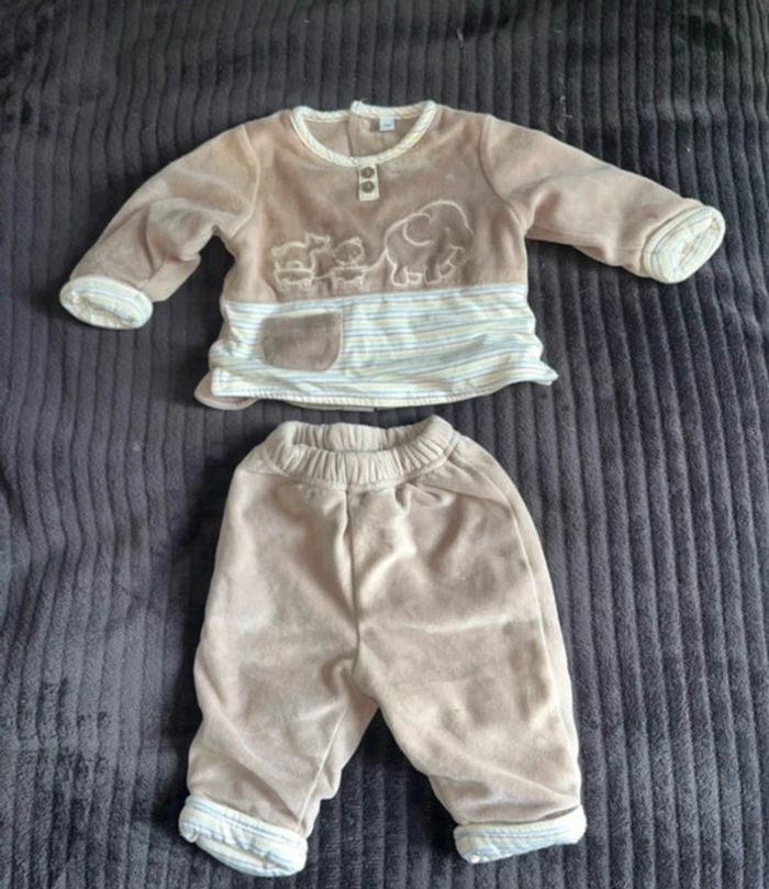 Pyjamas