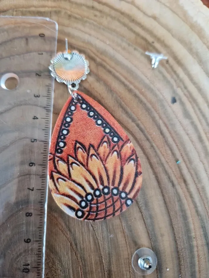 Boucles d'oreilles fantaisies souples tons orange tournesol - photo numéro 2