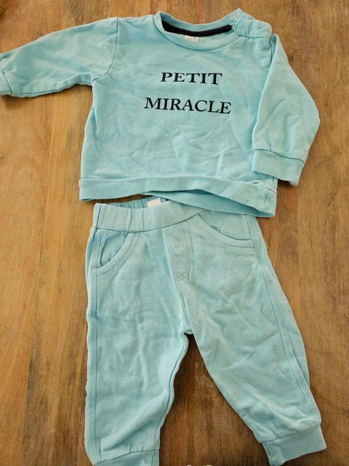 Ensemble survêtement