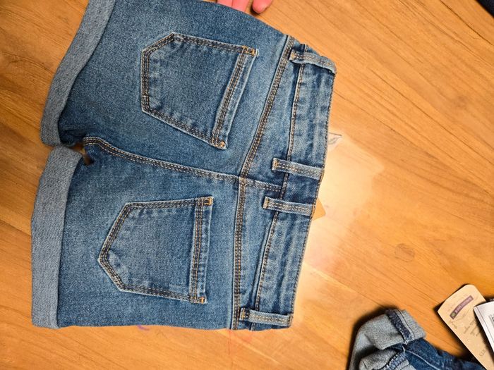 Short neuf - photo numéro 3